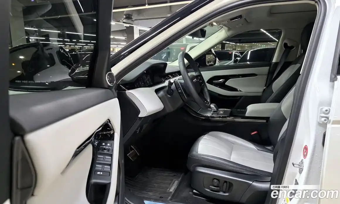 Land Rover Range-Rover Evoque 2025 2.0 Автомат в Москве № 166024, фото 8