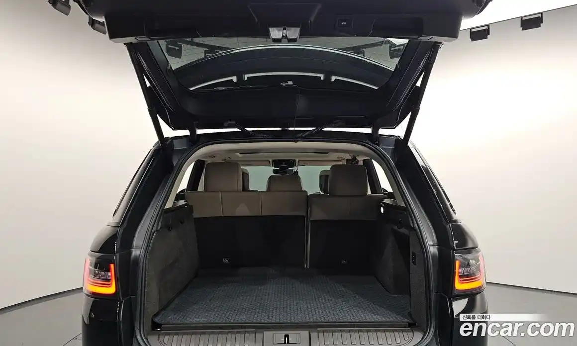 Land Rover Range-Rover Sport 2018 3.0 Автомат в Москве № 166491, фото 16