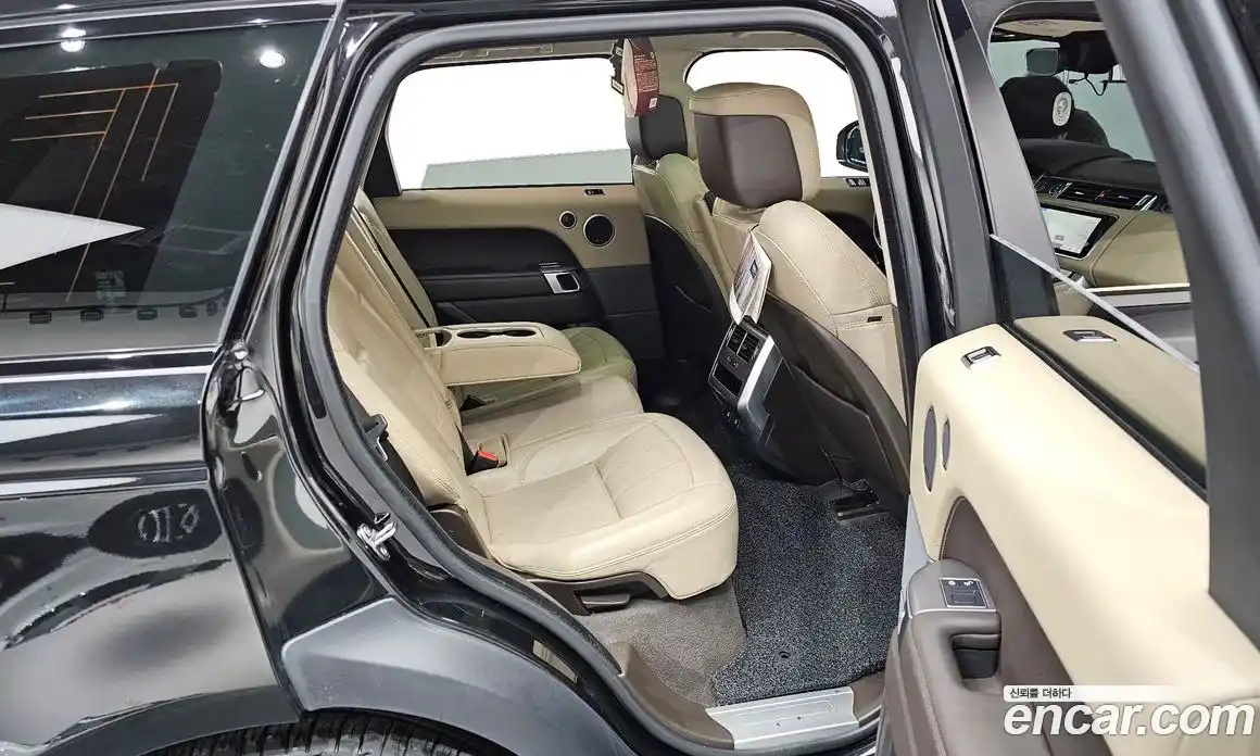 Land Rover Range-Rover Sport 2018 3.0 Автомат в Москве № 166491, фото 17