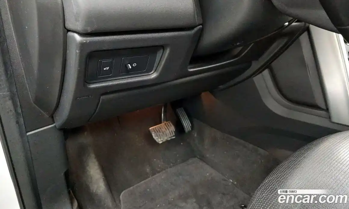 Land Rover Discovery Sport 2018 2.0 Автомат в Москве № 166507, фото 18