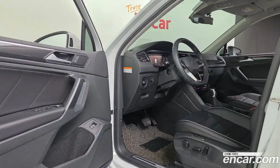 Volkswagen Tiguan 2022 2.0 Автомат в Москве № 168702, фото 13