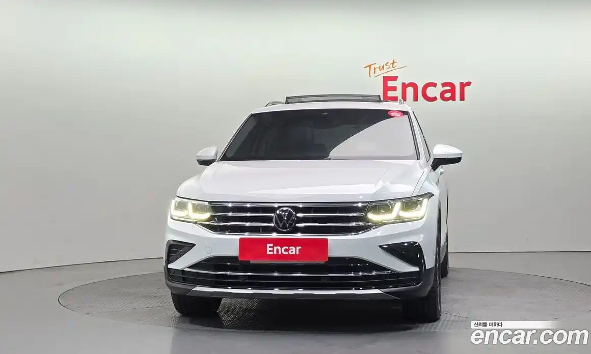 Volkswagen Tiguan 2022 2.0 Автомат в Москве № 168702, фото 3