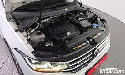 Volkswagen Tiguan 2022 2.0 Автомат в Москве № 168702, миниатюра 6