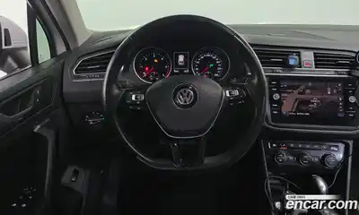 Volkswagen Tiguan 2020 2.0 Автомат в Москве № 168880, миниатюра 11