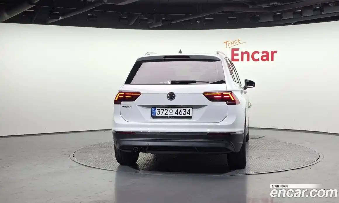 Volkswagen Tiguan 2020 2.0 Автомат в Москве № 168880, фото 17