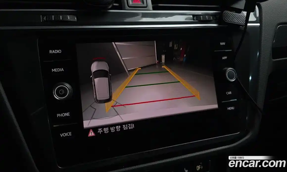 Volkswagen Tiguan 2020 2.0 Автомат в Москве № 168880, фото 4