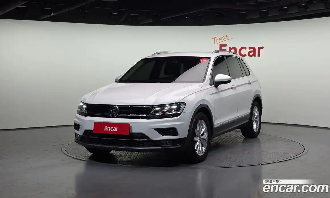 Volkswagen Tiguan 2020 2.0 Автомат в Москве № 168880, фото 5