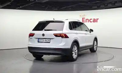 Volkswagen Tiguan 2020 2.0 Автомат в Москве № 168880, миниатюра 7