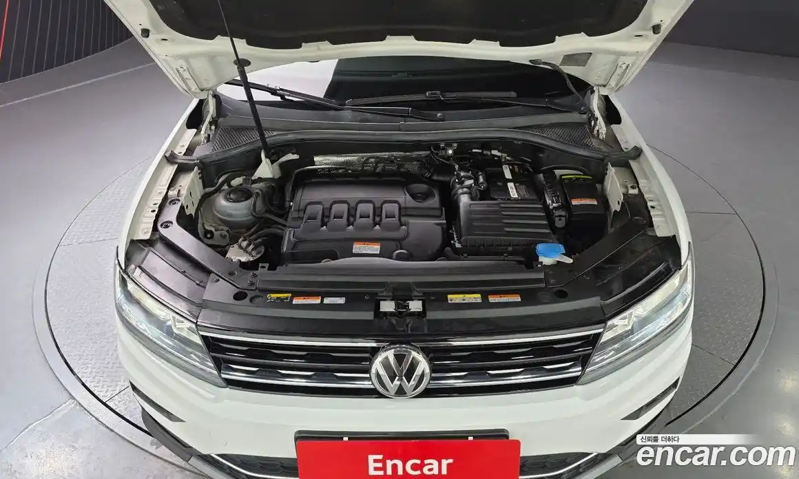 Volkswagen Tiguan 2020 2.0 Автомат в Москве № 168880, фото 8