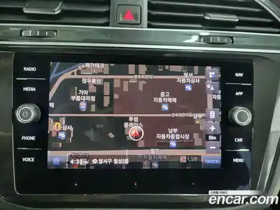 Volkswagen Tiguan 2020 2.0 Автомат в Москве № 169276, миниатюра 11