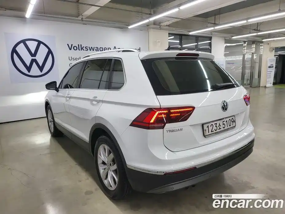 Volkswagen Tiguan 2020 2.0 Автомат в Москве № 169276, фото 16