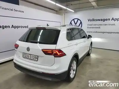 Volkswagen Tiguan 2020 2.0 Автомат в Москве № 169276, миниатюра 2