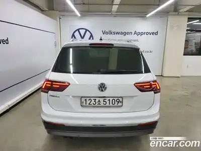 Volkswagen Tiguan 2020 2.0 Автомат в Москве № 169276, миниатюра 4