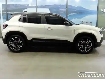 Jeep Avenger 2024 Автомат в Москве № 169932, миниатюра 3
