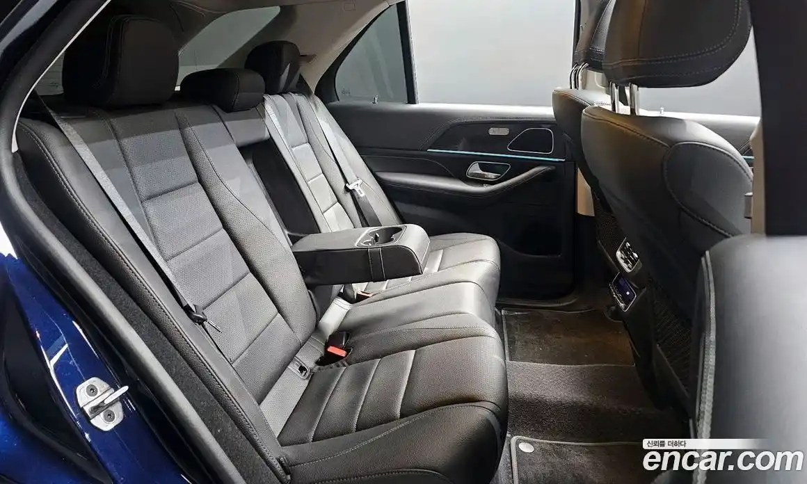 Mercedes-Benz GLE-Class 2022 1.9 Автомат в Москве № 178354, фото 1