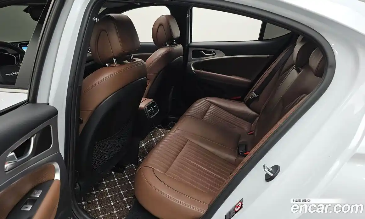 Genesis G70 2018 2.0 Автомат в Москве № 178460, фото 8