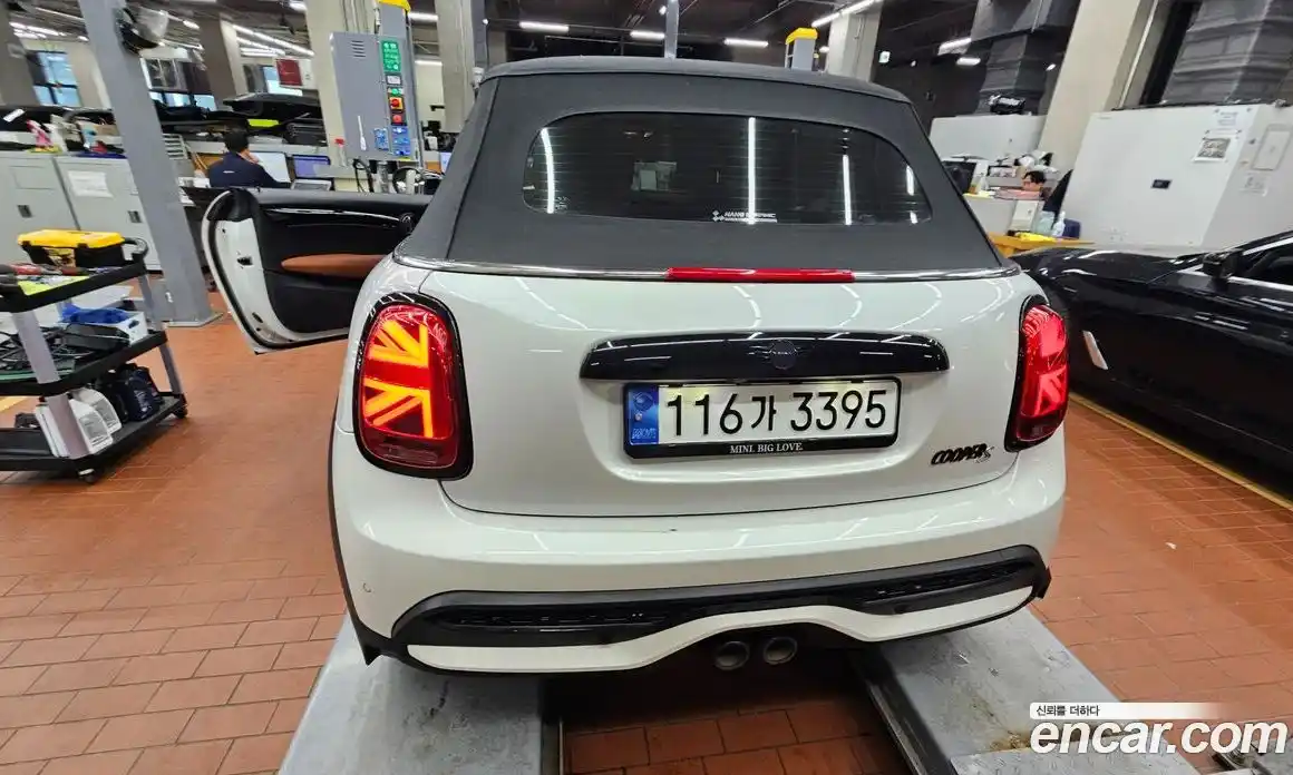 Mini Cooper Convertible 2024 2.0 Автомат в Москве № 182297, фото 14