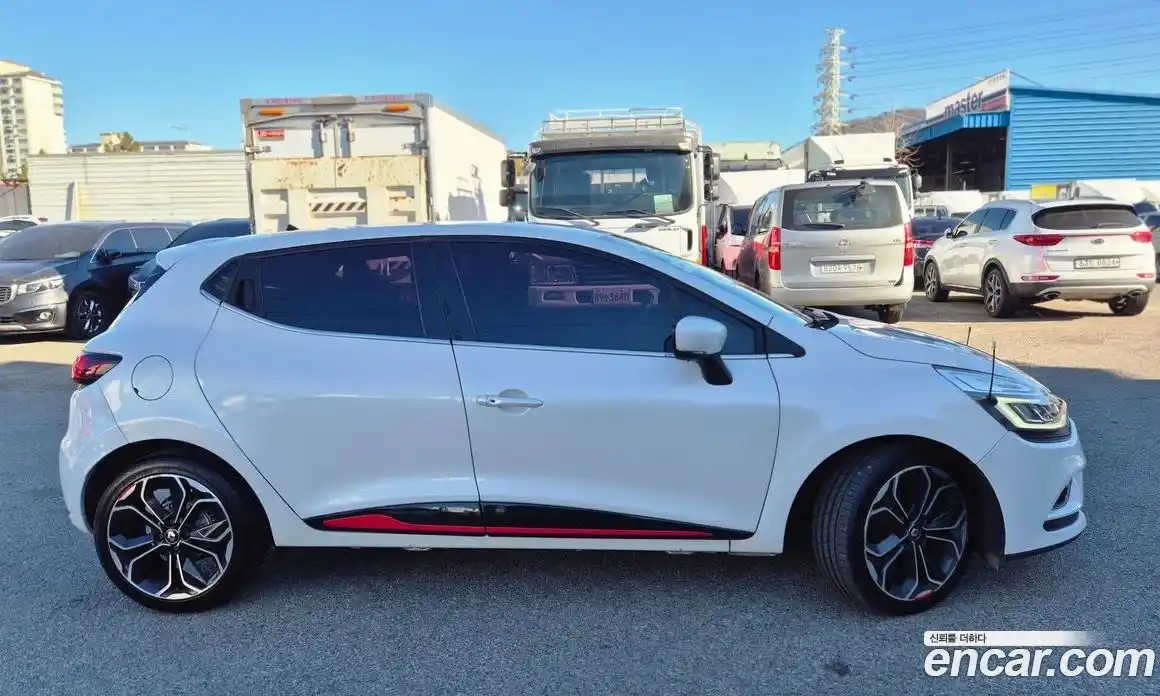 Renault Cilo 2018 1.5 Автомат в Москве № 185996, фото 8