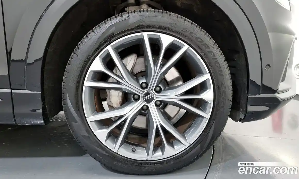 Audi Q8 2021 3.0 Автомат в Москве № 196286, фото 14