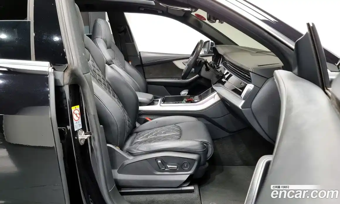 Audi Q8 2021 3.0 Автомат в Москве № 196286, фото 15