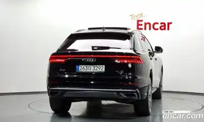 Audi Q8 2021 3.0 Автомат в Москве № 196286, миниатюра 3