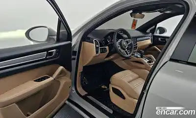 Porsche Cayenne, 2023