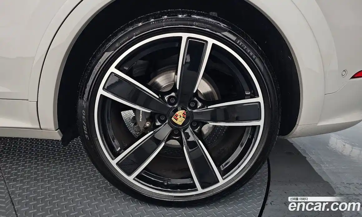 Porsche Cayenne 2023 3.0 Автомат в Москве № 197139, фото 4