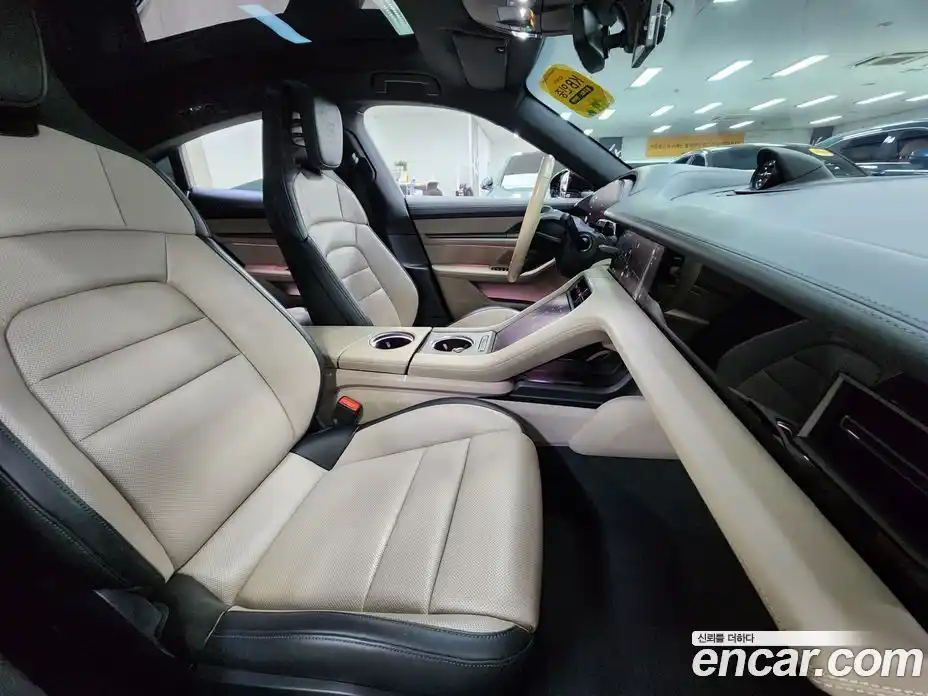 Porsche Taycan 2025 0.1 Автомат в Москве № 197908, фото 14