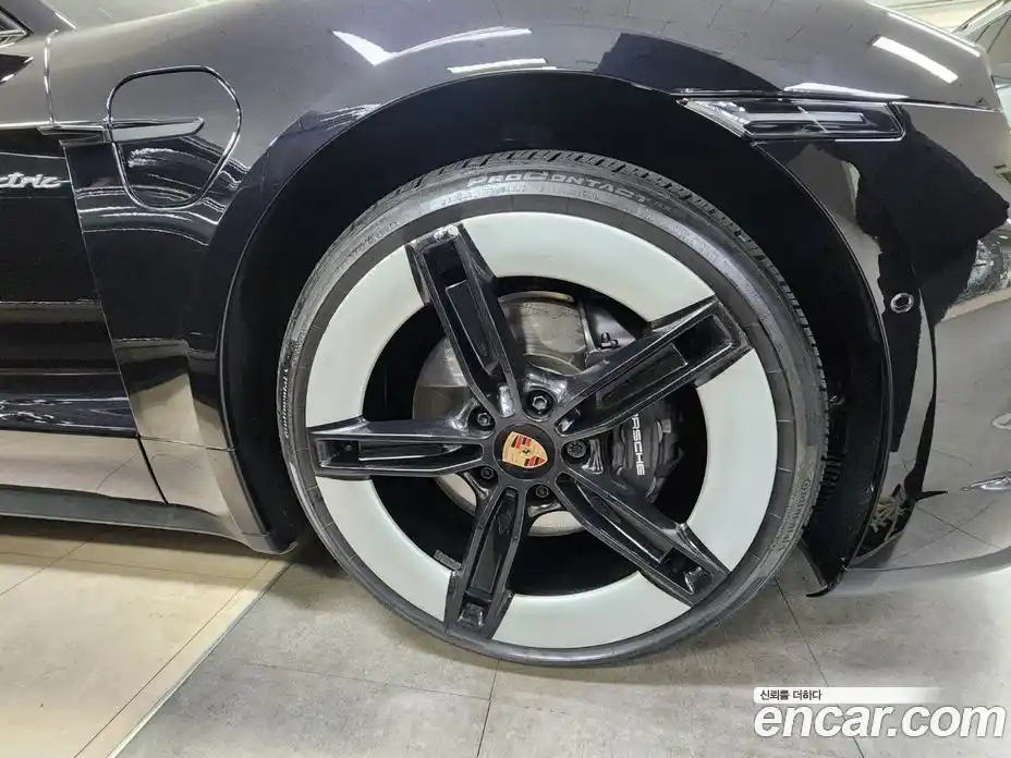 Porsche Taycan 2025 0.1 Автомат в Москве № 197908, фото 20