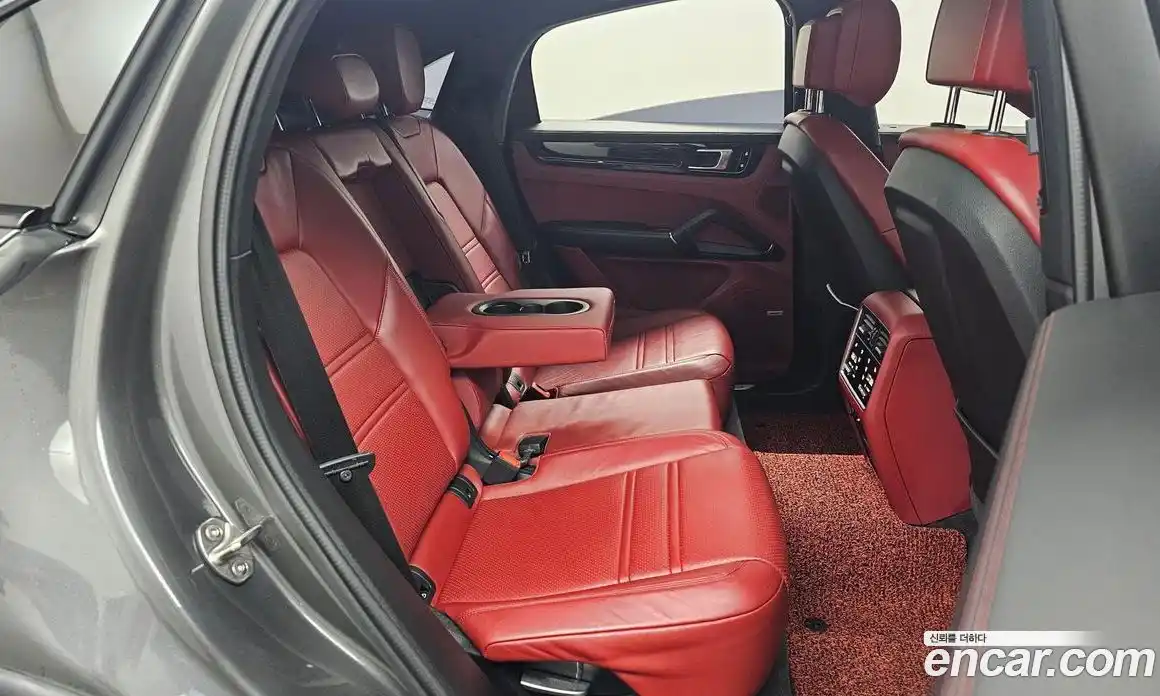 Porsche Cayenne 2021 3.0 Автомат в Москве № 197962, фото 12