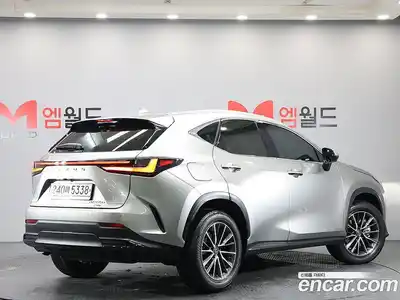 Lexus NX 2022 2.5 Автомат в Москве № 198769, миниатюра 4