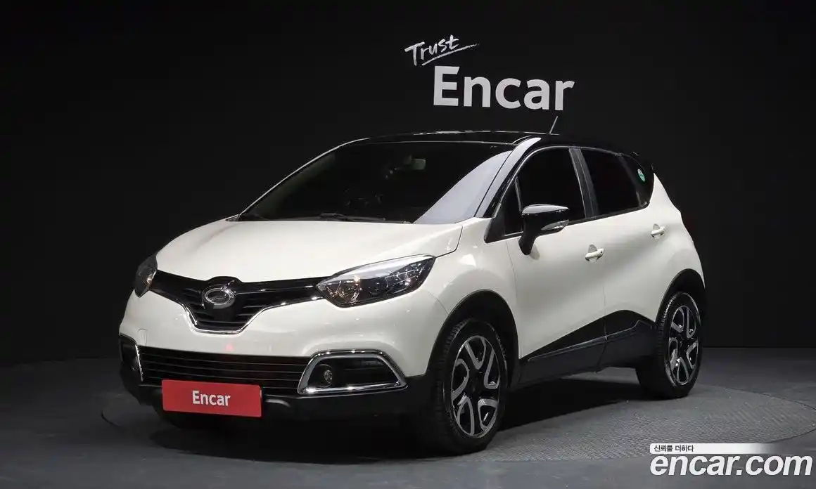 Renault QM3 2015 1.5 Автомат в Москве № 208915, фото 1