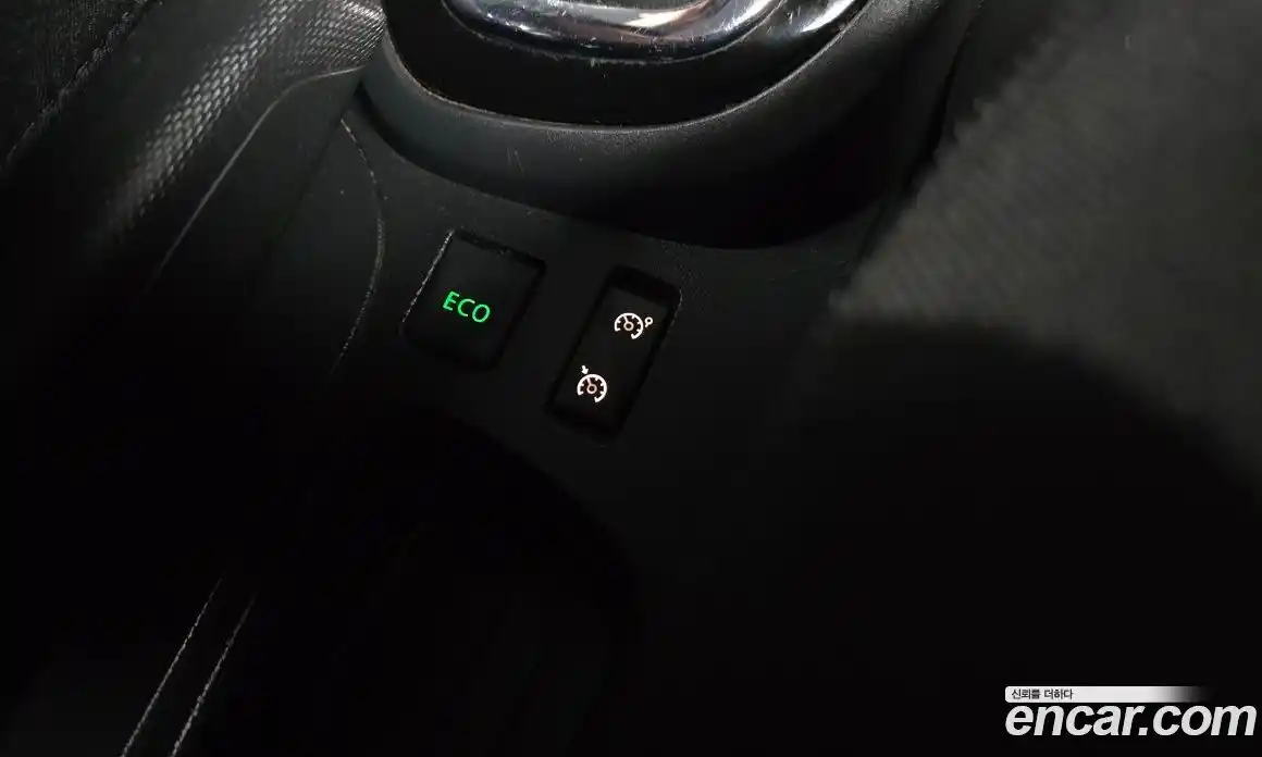 Renault QM3 2015 1.5 Автомат в Москве № 208915, фото 19