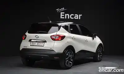 Renault QM3 2015 1.5 Автомат в Москве № 208915, миниатюра 2