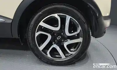 Renault QM3 2015 1.5 Автомат в Москве № 208915, миниатюра 5