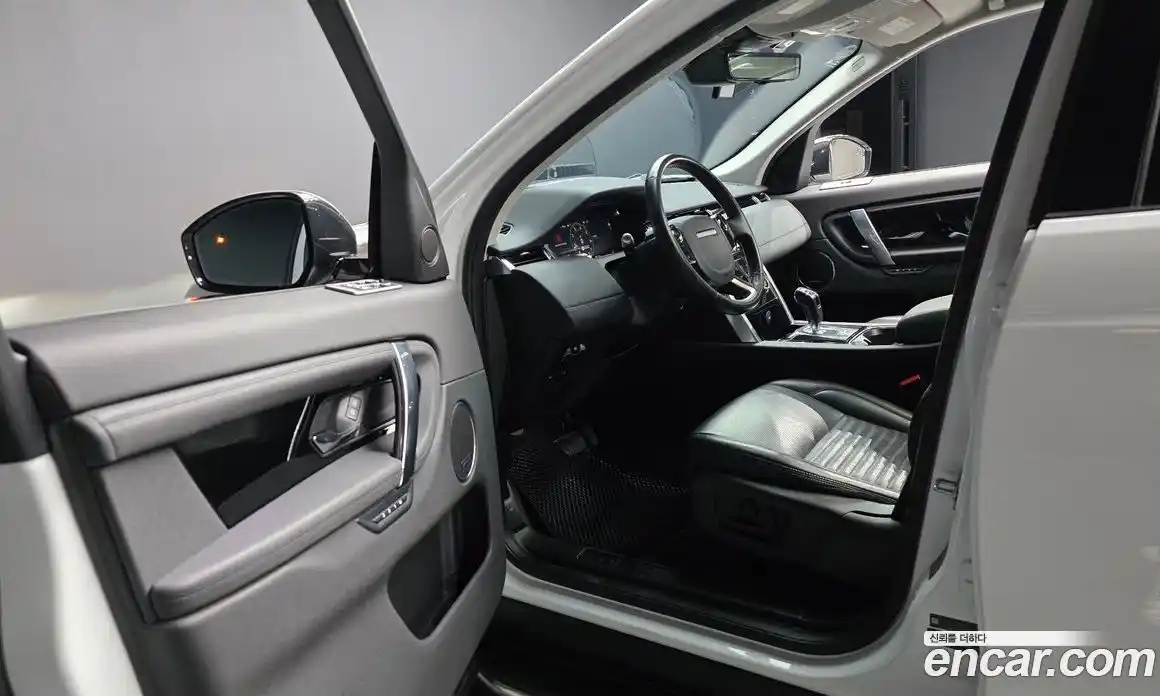 Land Rover Discovery Sport 2020 2.0 Автомат в Москве № 213422, фото 13