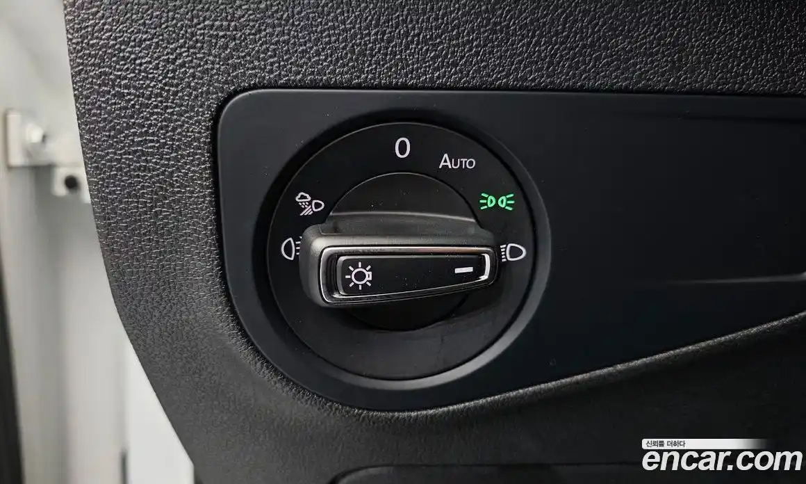 Volkswagen Tiguan 2021 2.0 Автомат в Москве № 215129, фото 14