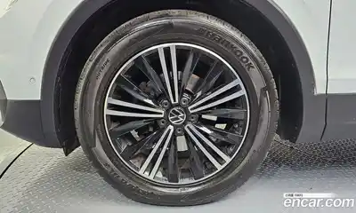 Volkswagen Tiguan 2021 2.0 Автомат в Москве № 215129, миниатюра 5