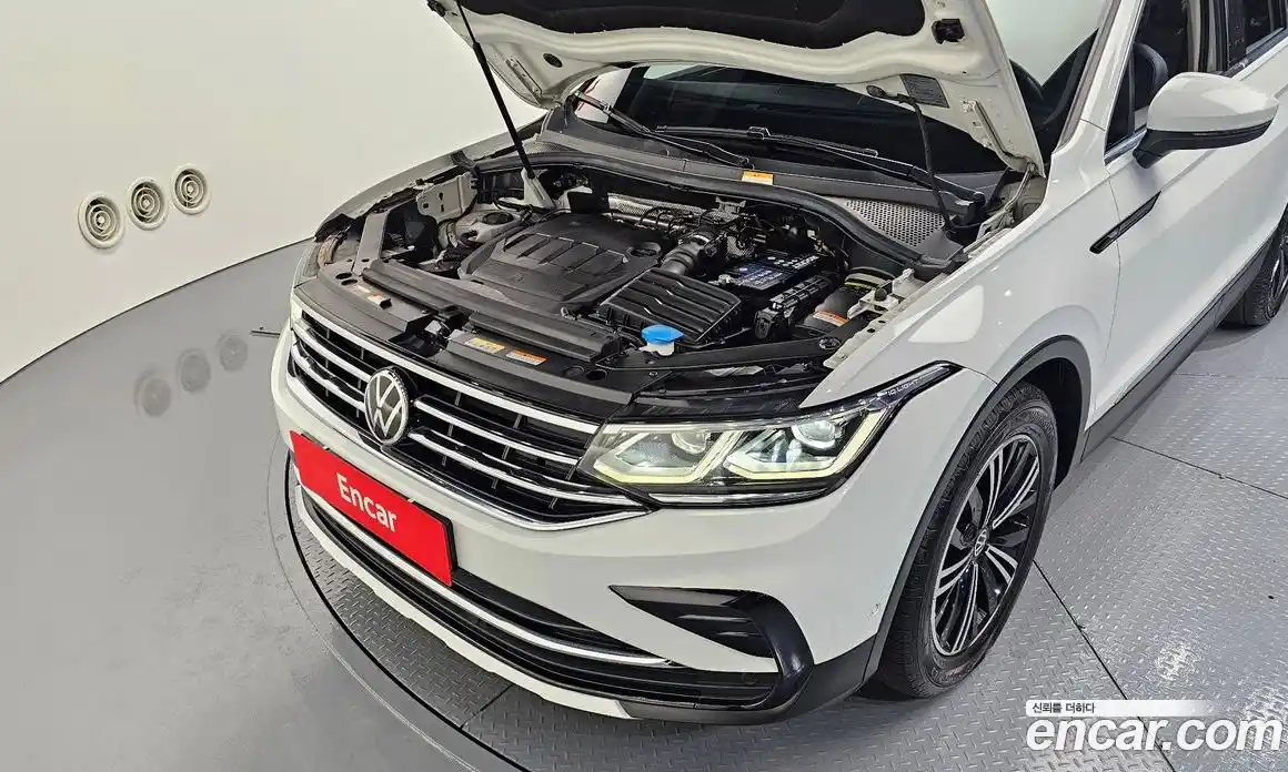 Volkswagen Tiguan 2021 2.0 Автомат в Москве № 215129, фото 6