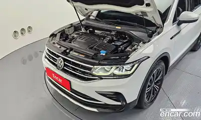 Volkswagen Tiguan 2021 2.0 Автомат в Москве № 215129, миниатюра 6