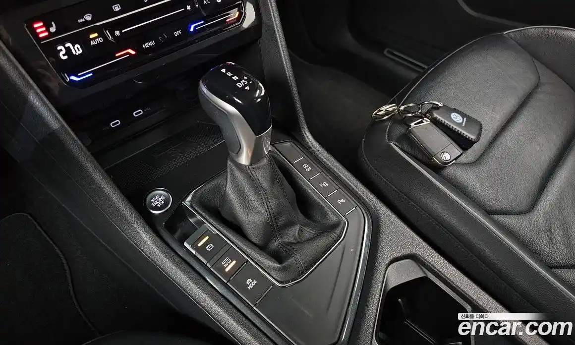 Volkswagen Tiguan 2021 2.0 Автомат в Москве № 215129, фото 9