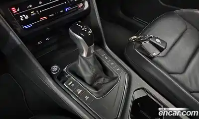 Volkswagen Tiguan 2021 2.0 Автомат в Москве № 215129, миниатюра 9