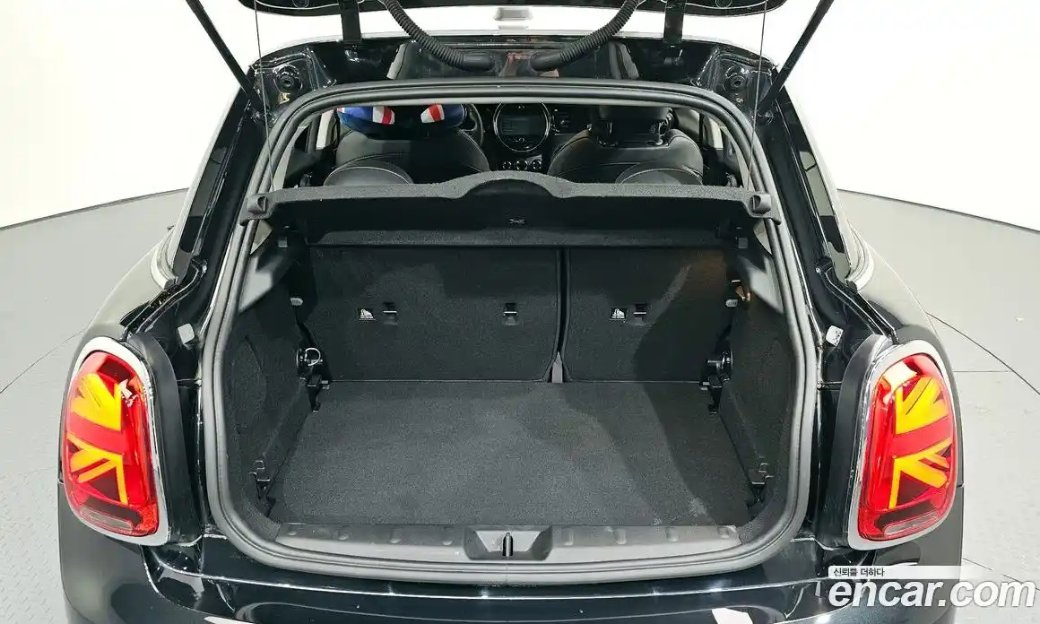 Mini Cooper 2023 1.5 Автомат в Москве № 222352, фото 20