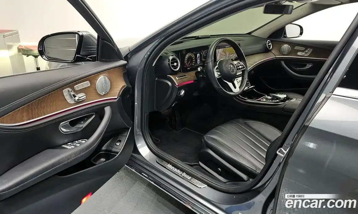 Mercedes-Benz E-Class 2019 2.0 Автомат в Москве № 224647, фото 20