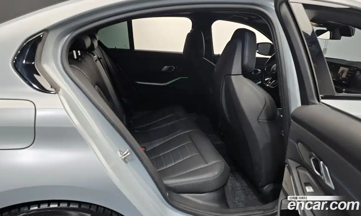 BMW 3-Series 2025 3.0 Автомат в Москве № 227890, фото 18