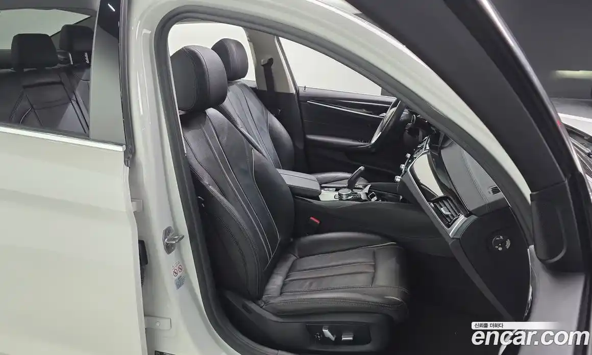 BMW 5-Series 2019 2.0 Автомат в Москве № 228602, фото 1