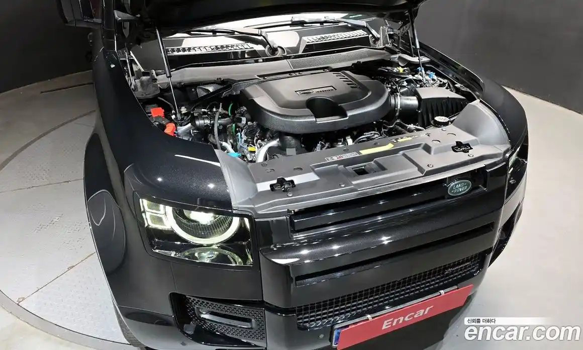 Land Rover Defender 2023 3.0 Автомат в Москве № 231211, фото 1