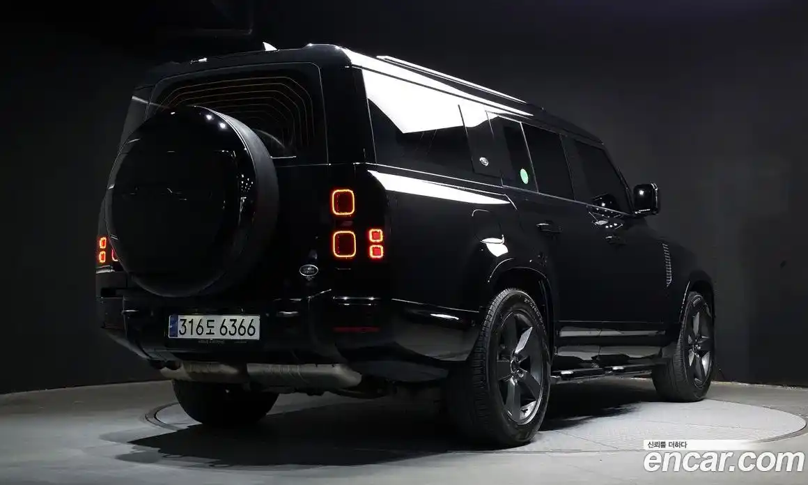 Land Rover Defender 2023 3.0 Автомат в Москве № 231211, фото 13