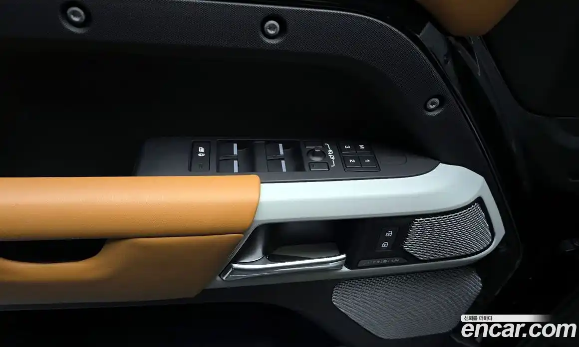 Land Rover Defender 2023 3.0 Автомат в Москве № 231211, фото 15