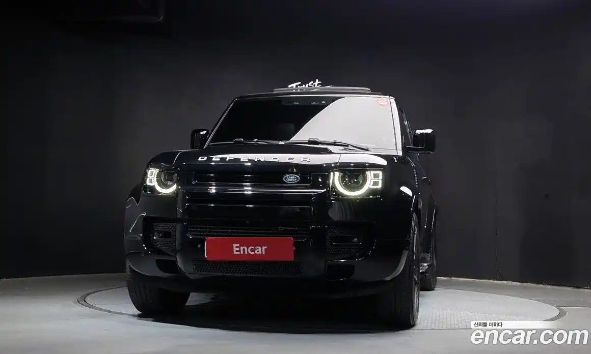 Land Rover Defender 2023 3.0 Автомат в Москве № 231211, фото 18